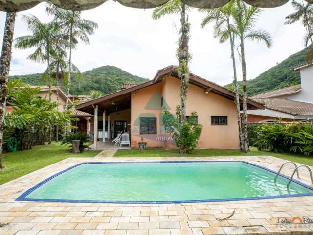 Casa em condomínio fechado com 4 quartos à venda na Rua Juriti, Praia da Lagoinha, Ubatuba por R$ 1.650.000