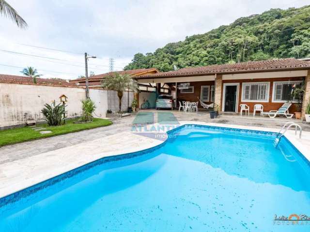 Casa com 4 quartos à venda na Rua Rio Grande do Sul, Praia da Lagoinha, Ubatuba, 207 m2 por R$ 750.000