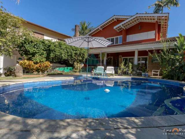 Casa em condomínio fechado com 4 quartos à venda na Rua Granada, Jardim Pedra Verde, Ubatuba, 282 m2 por R$ 3.599.000