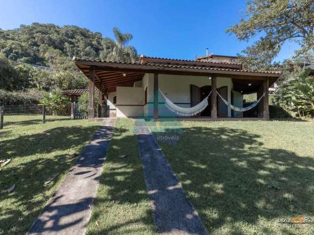 Casa em condomínio fechado com 3 quartos à venda na Rua Sabiá, Praia da Lagoinha, Ubatuba, 746 m2 por R$ 1.600.000