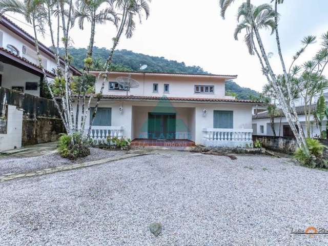 Casa com 6 dorms, Recanto da Lagoinha, Ubatuba - R$ 1.8 mi, Cod: 2205