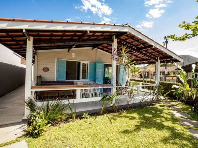 Casa em condomínio fechado com 5 quartos à venda na Rua Ilhabela, Praia da Lagoinha, Ubatuba, 150 m2 por R$ 1.600.000