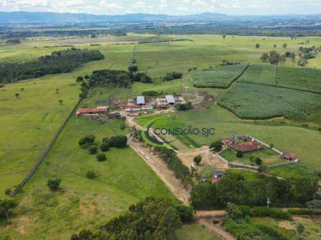 Fazenda com  40 alqueres em pinda  7 dormitórios à venda, 968000 m² por R$ 12.000.000 - Triângulo - Pindamonhangaba/SP