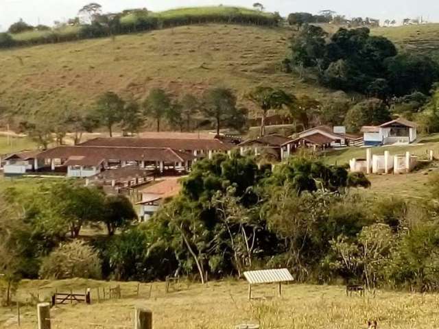 Fazenda com 3 dormitórios à venda, 2831400 m² por R$ 15.000.000,00 - Eugênio de Melo - São José dos Campos/SP