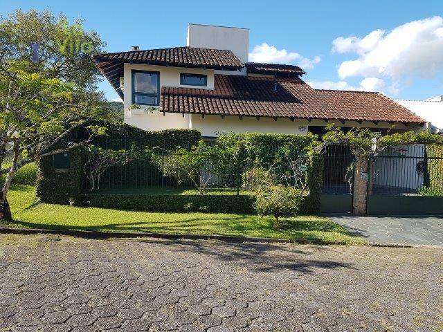 Casa com 5 dormitórios à venda, 200 m² por R$ 1.600.000,00 - Vorstadt - Blumenau/SC