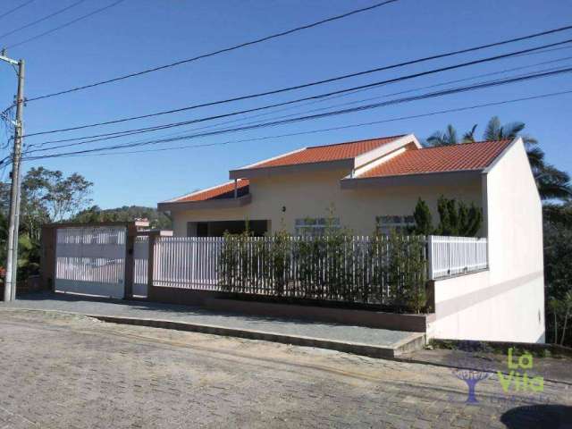 Casa com 3 dormitórios à venda, 325 m² por R$ 720.000,00 - Escola Agrícola - Blumenau/SC