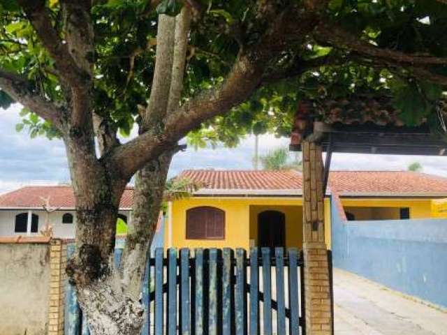 Casa geminada com terreno a 3 quadras da praia averbada para financiamento.