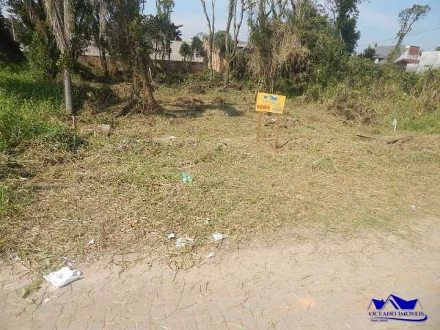 Terrno rua guanabara em excelente localização próximo a praia