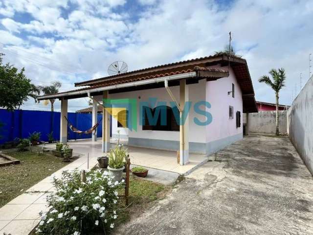 Casa de locação em Itanhaém-SP, bairro Gaivota: 2 quartos, 1 suíte, 1 sala, 1 banheiro, 4 vagas de garagem, 67,50m². Venha conferir!