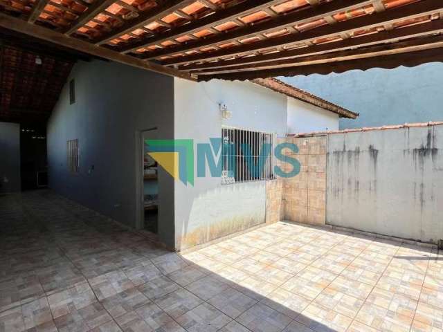 Imperdível oportunidade de casa à venda ou locação em Itanhaém-SP, Jardim Grandesp: 1 quarto, 1 sala, 1 banheiro, 4 vagas, 70m²!