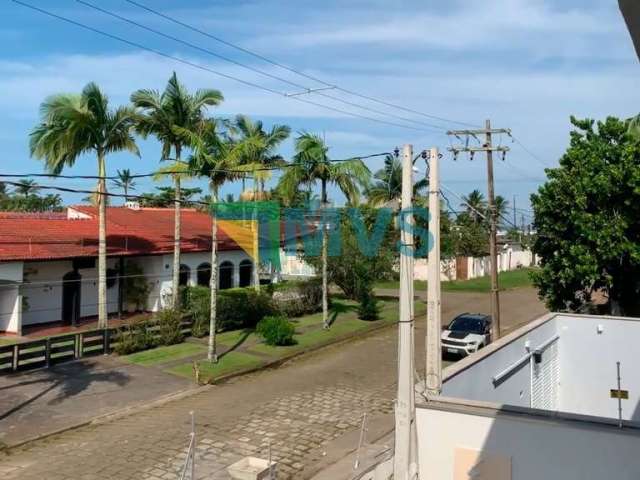 Imperdível! Casa à venda em Itanhaém-SP, bairro Cibratel, 4 quartos, 2 suítes, 3 salas, 4 banheiros, 4 vagas, 200m².