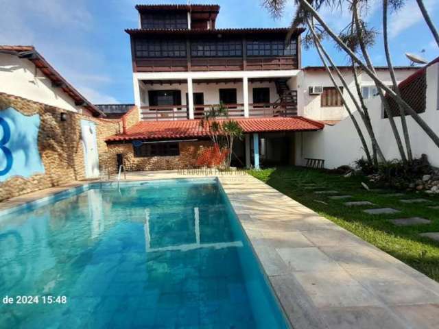 CASA 5/4 COM PISCINA - Hà 50M DA LAGOA DE ARARUAMA