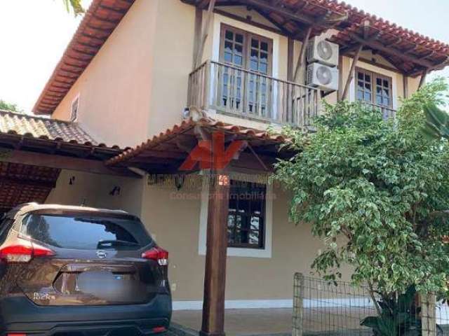 Casa em condom&#205;nio de alto padr&#195;o- 4 dormit&#211;rios [1suite] - acesso privativo a lagoa.