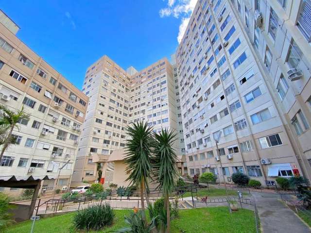 Apartamento de 02 dormitórios, todo mobiliado, cozinha, banho social, área de serviço.&lt;BR&gt;Condomínio fechado com portaria 24 horas, área de lazer ,2 elevadores &lt;BR&gt;uma  cancha de esportes,