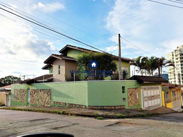 Casa com 3 quartos à venda na Vila Lavínia, Mogi das Cruzes , 213 m2 por R$ 900.000