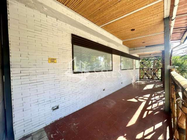 Casa Assobradada Comercial à Venda na Vila Pompéia, São Paulo-SP: 3 Quartos, 3 Banheiros, 2 Vagas de Garagem - 140m².