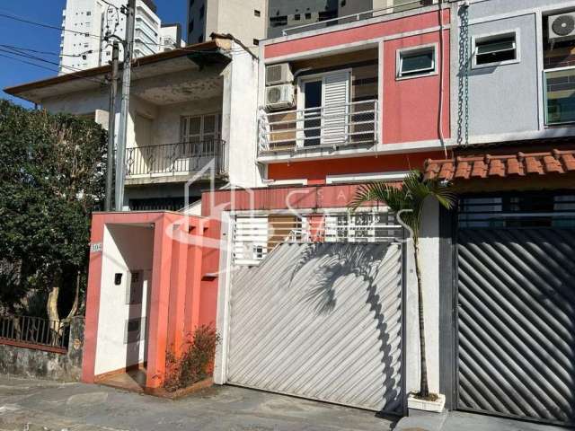 Imperdível oportunidade: Casa à venda na Vila Mariana, São Paulo-SP, com 3 quartos, 3 suítes, 2 salas, 3 banheiros, 6 vagas e 243m².