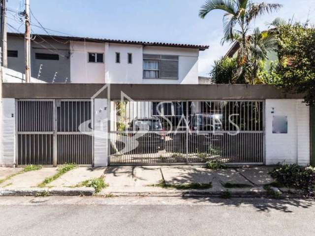 Imperdível: Casa à venda em São Paulo-SP, bairro Campo Belo, 4 quartos, 1 suíte, 1 banheiro, 3 vagas, 180 m².