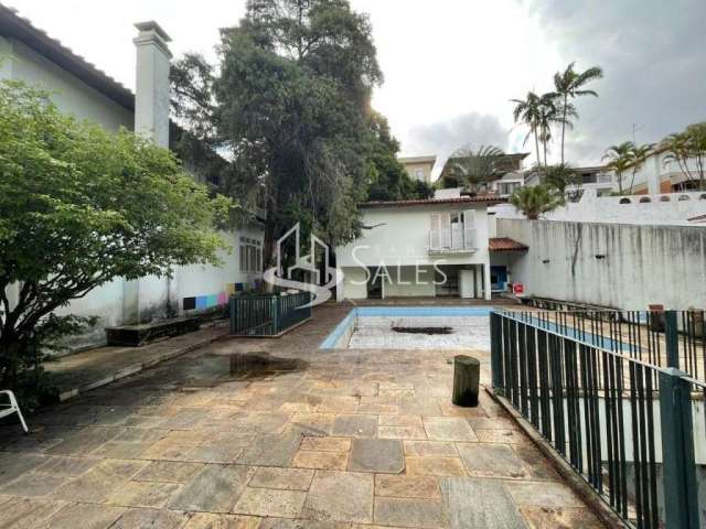 ESPETACULAR SOBRADO ALTO PADRÃO 4 DORMITÓRIOS COM PISCINA e JARDIM NO MORUMBI!!