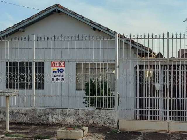 Casa a Venda Terreno 330 M² 90 M² de Construção  Zoneamento ZR 4