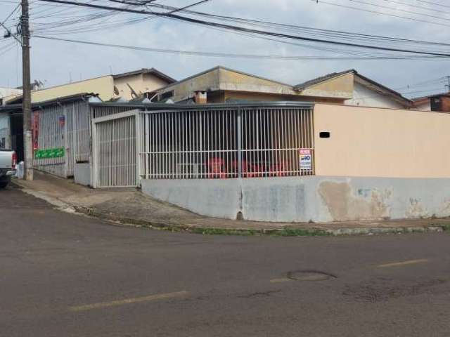 Imóvel  a venda com um mercadinho em funcionamento