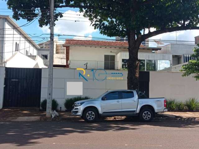 Sobrado   a Venda em Zoneamento Comercial  ZR 8  na Avenida na Zona Oeste