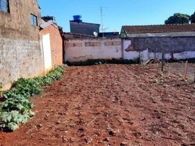 Terreno a Venda  de esquina 392 M² ótima para  construção de casas Geminada