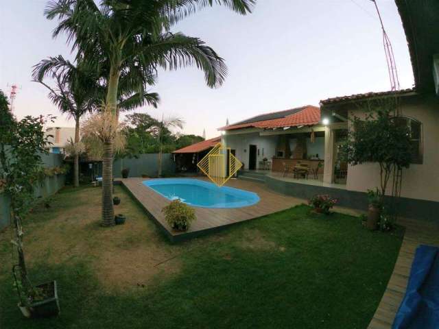 Casa com área de festas em terreno amplo no jardim la salle, toledo-pr