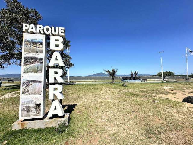 Sobrado Geminado Alto Padrão para Venda em Palhoça, Barra do Aririú, 3 dormitórios, 3 suítes, 4 banheiros, 4 vagas