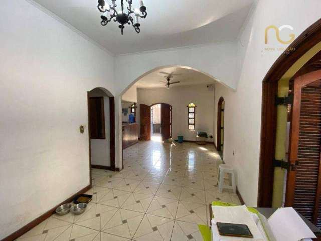 Casa com 3 dormitórios à venda, 200 m² por R$ 600.000,00 - Aviação - Praia Grande/SP