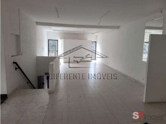 Sala comercial sobreloja com 239m²