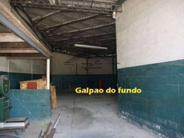 Galpão-terreno na vila formosa !!!