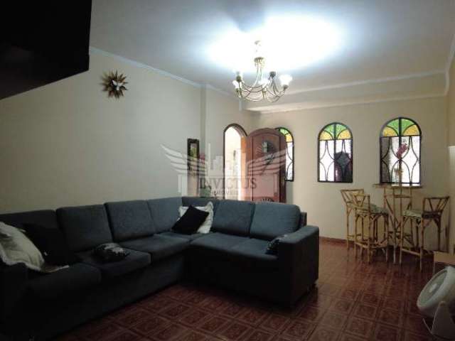 Sobrado com 3 Dormitórios à Venda, 170m² - Jardim Utinga, Santo André/SP.