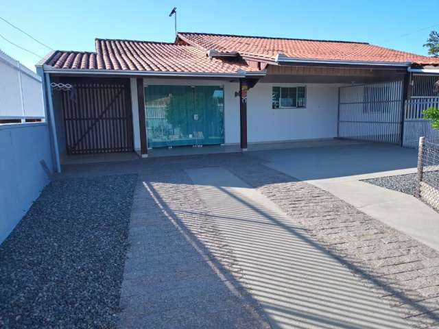 Casa com piscina em Barra Velha