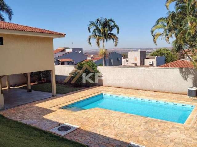 Casa com 4 quartos na Ribeirânia à venda. Amplo quintal, piscina e churrasqueira. Ribeirânia, Ribeirão Preto / SP