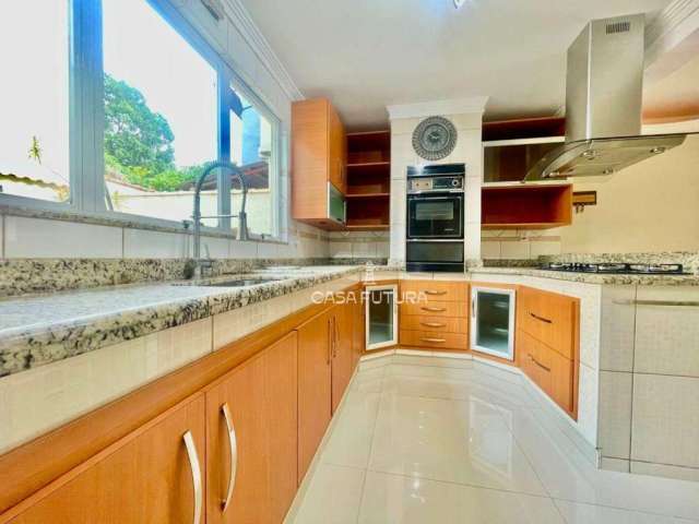 Casa com 3 dormitórios à venda, 214 m² por R$ 780.000,00 - Volta Grande - Volta Redonda/RJ