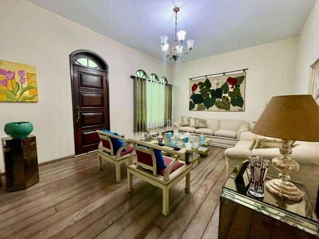 Casa com 3 dormitórios à venda, 330 m² por R$ 2.500.000,00 - Laranjal - Volta Redonda/RJ