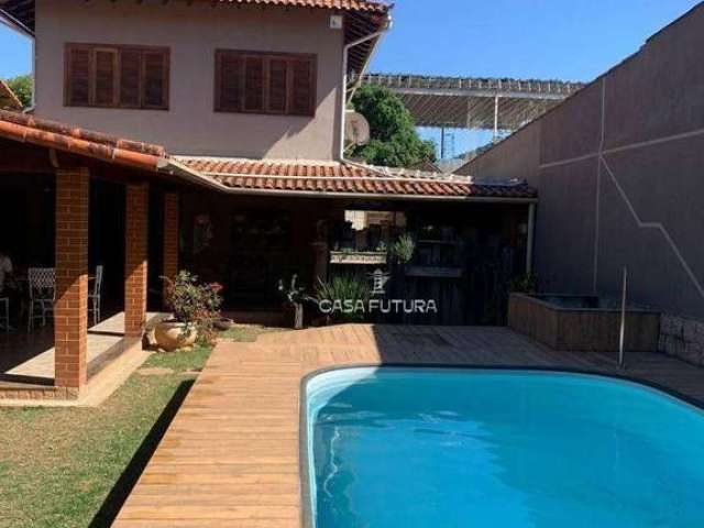 Casa com 3 dormitórios à venda, 142 m² por R$ 900.000,00 - Dom Bosco - Volta Redonda/RJ