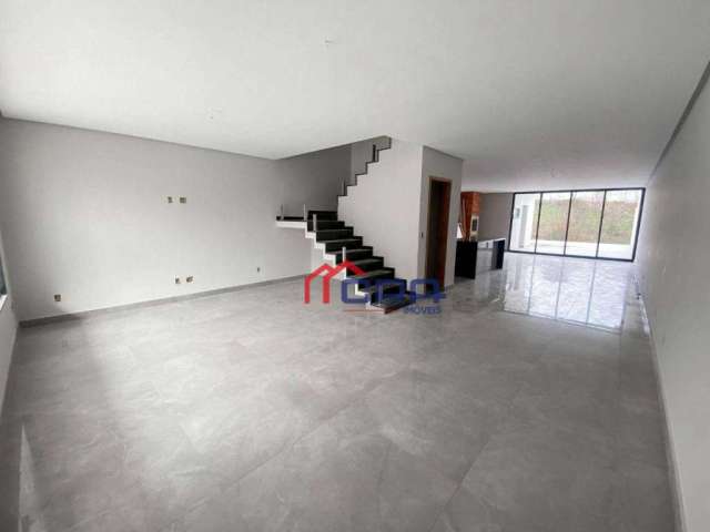 Casa com 3 dormitórios à venda, 220 m² por R$ 1.200.000,00 - Jardim Belvedere - Volta Redonda/RJ