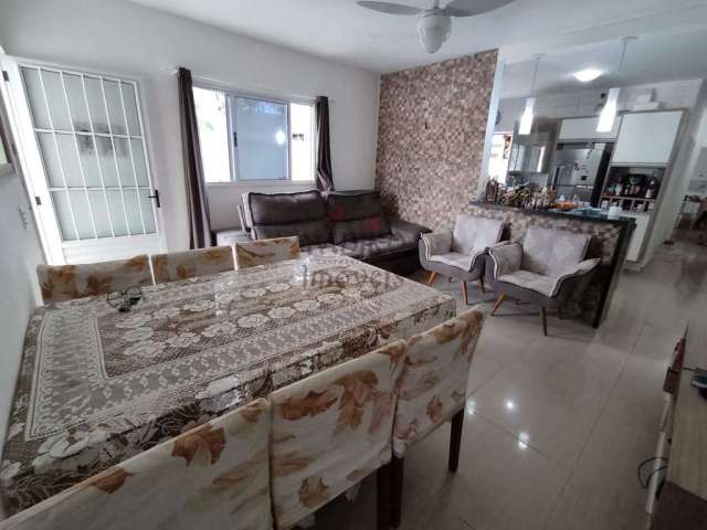 Casa com 3 dorms, Centro, Bertioga - R$ 620 mil, Cod: 949