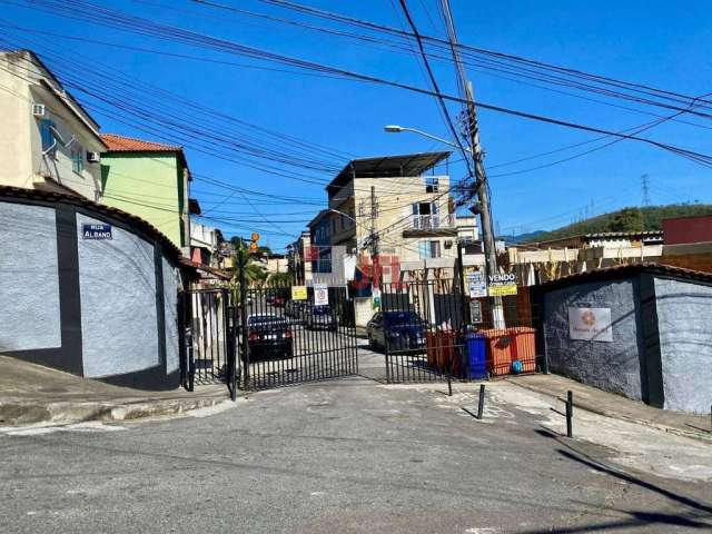 Casa Triplex 3 quartos com 2 suítes Terraço e Quintal - Condomínio Morada do Sol - Praça Seca - RJ