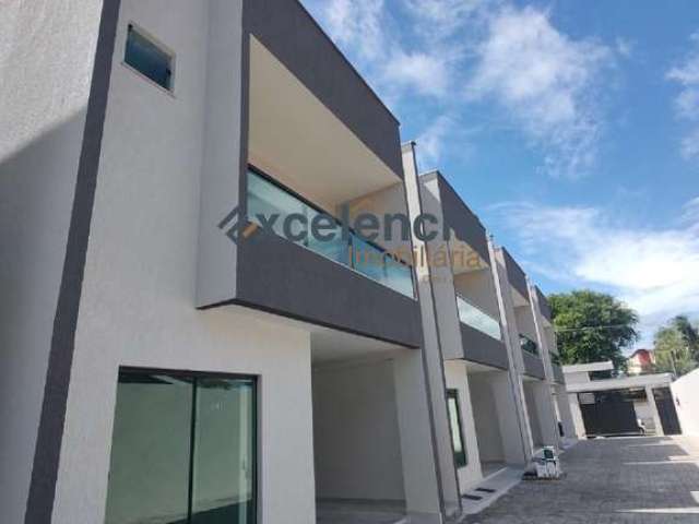 Casa duplex com 4 suítes, 168m² de terreno, em Pitangueiras!