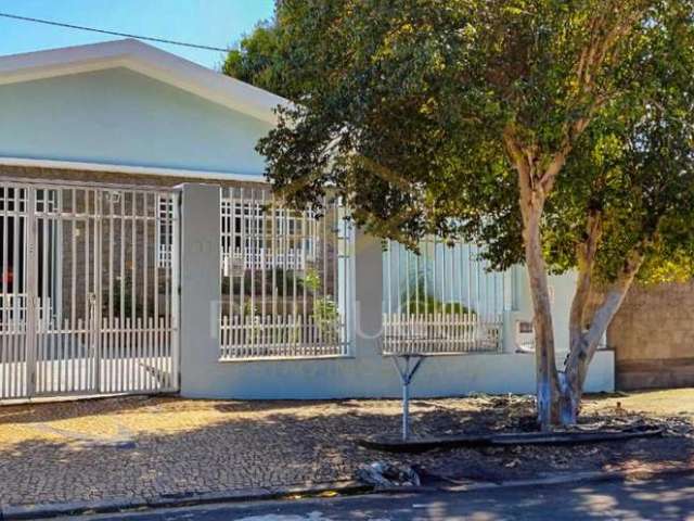 Casa com 3 quartos à venda na Rua Ribeirão Branco, 43, Jardim do Trevo, Campinas, 189 m2 por R$ 600.000