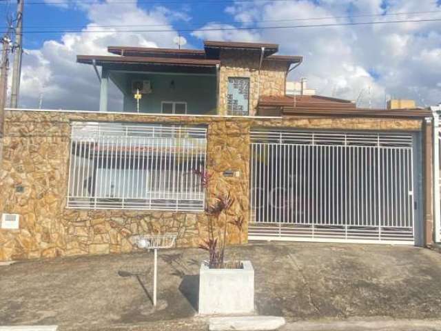 Casa com 4 quartos à venda na Rua Ferdinando Panattoni, 97, Jardim Paulicéia, Campinas, 257 m2 por R$ 690.000