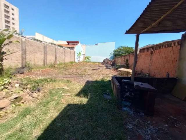 Terreno Padrão em São Carlos