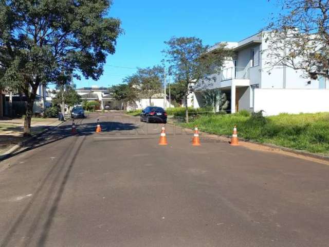 Belíssima  e moderna casa térrea no Condomínio Damha I  Casa nova de conceito aberto e ambientes integrados.