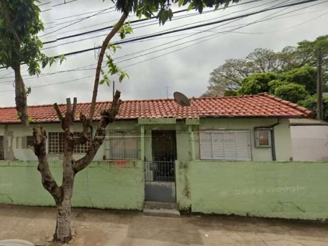 casa de dois dormitórios no em São Carlos.