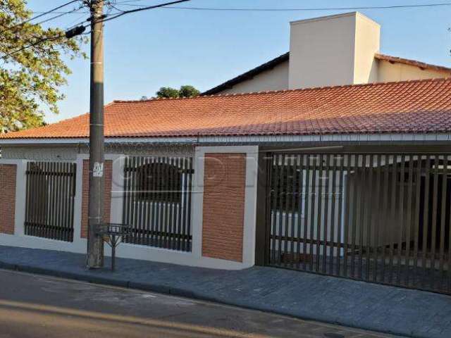 Casa comercial ou residencial na Vila Elizabeth próxima ao Tapetes São Carlos