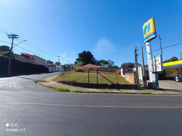 Terreno comercial para alugar na Rua Miguel Giometti, 666, Vila Arnaldo, São Carlos por R$ 3.000