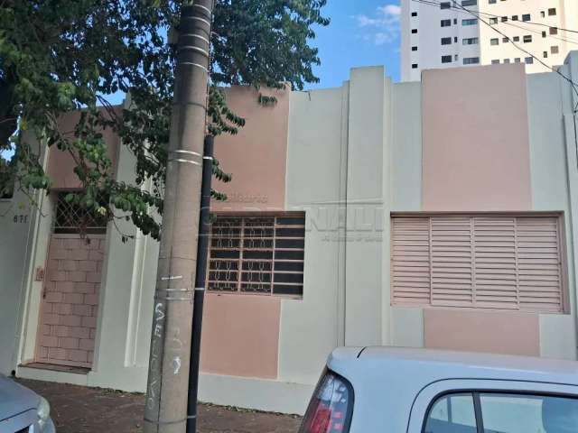 Casa com ótima localização